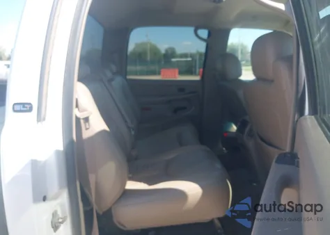 2005 GMC Sierra 2500Hd Slt from USA, damaged, VIN 1GTHK23205F887674